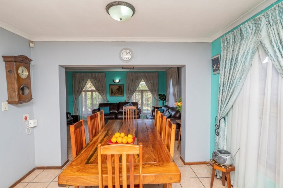 5 Bedroom Property for Sale in Sarepta Western Cape